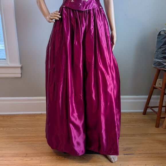 Vintage 90s JM for Gunne Sax Red Ball Gown Floral Embroidery Corset Size 5/6 - Picture 5 of 15